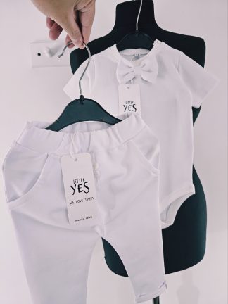 Balts svētku, kāzu, kristību tērps mazuļiem ar bodiju+piešūtu tauriņu un biksēm