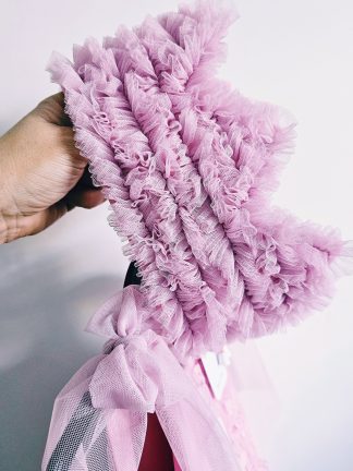 Kronis meitenei. Sasienams tilla kronis. “Gaiši rozā mākonis”