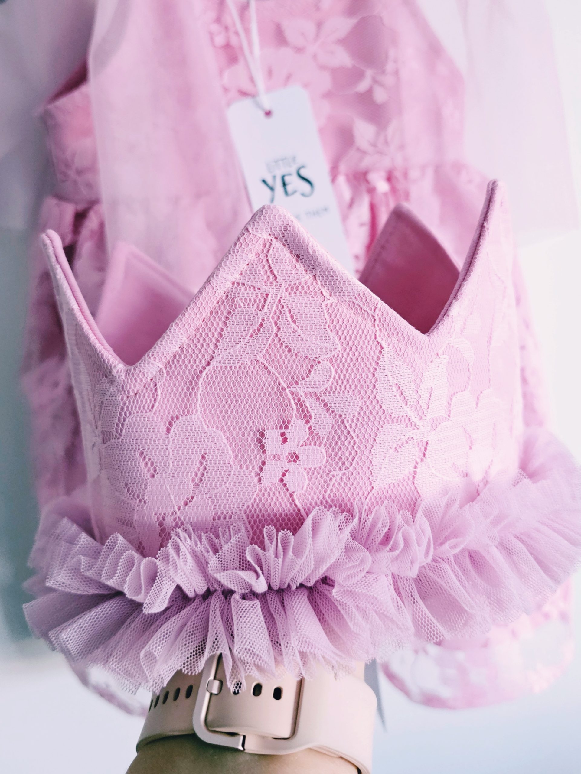 Kronis meitenei. Sasienams mežģīņu kronis. "Gaiši rozā" - Image 2