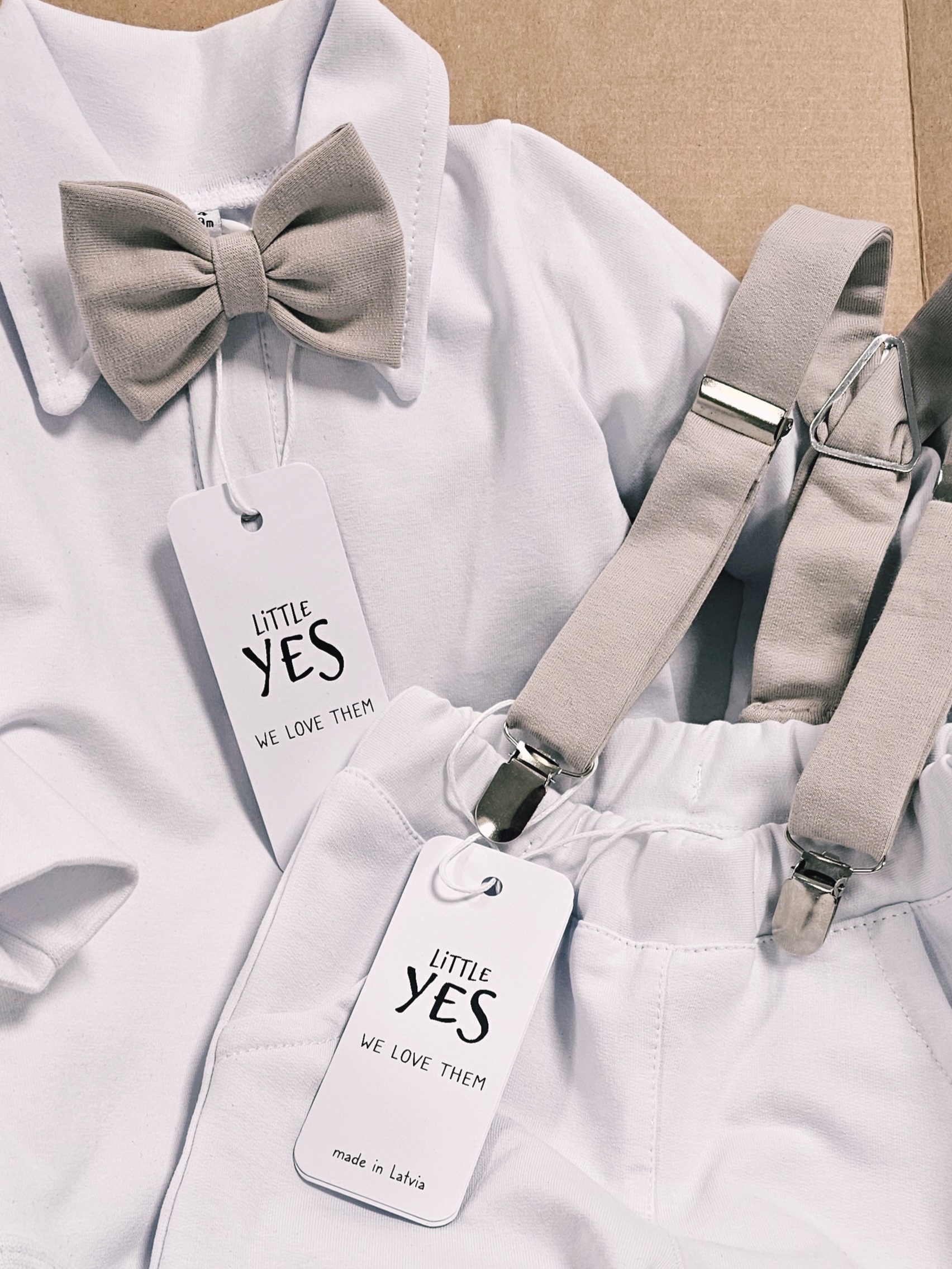 Svētku, kristību tērps mazuļiem ar bēšiem akcentiem no 62-92 izmēram - Image 3